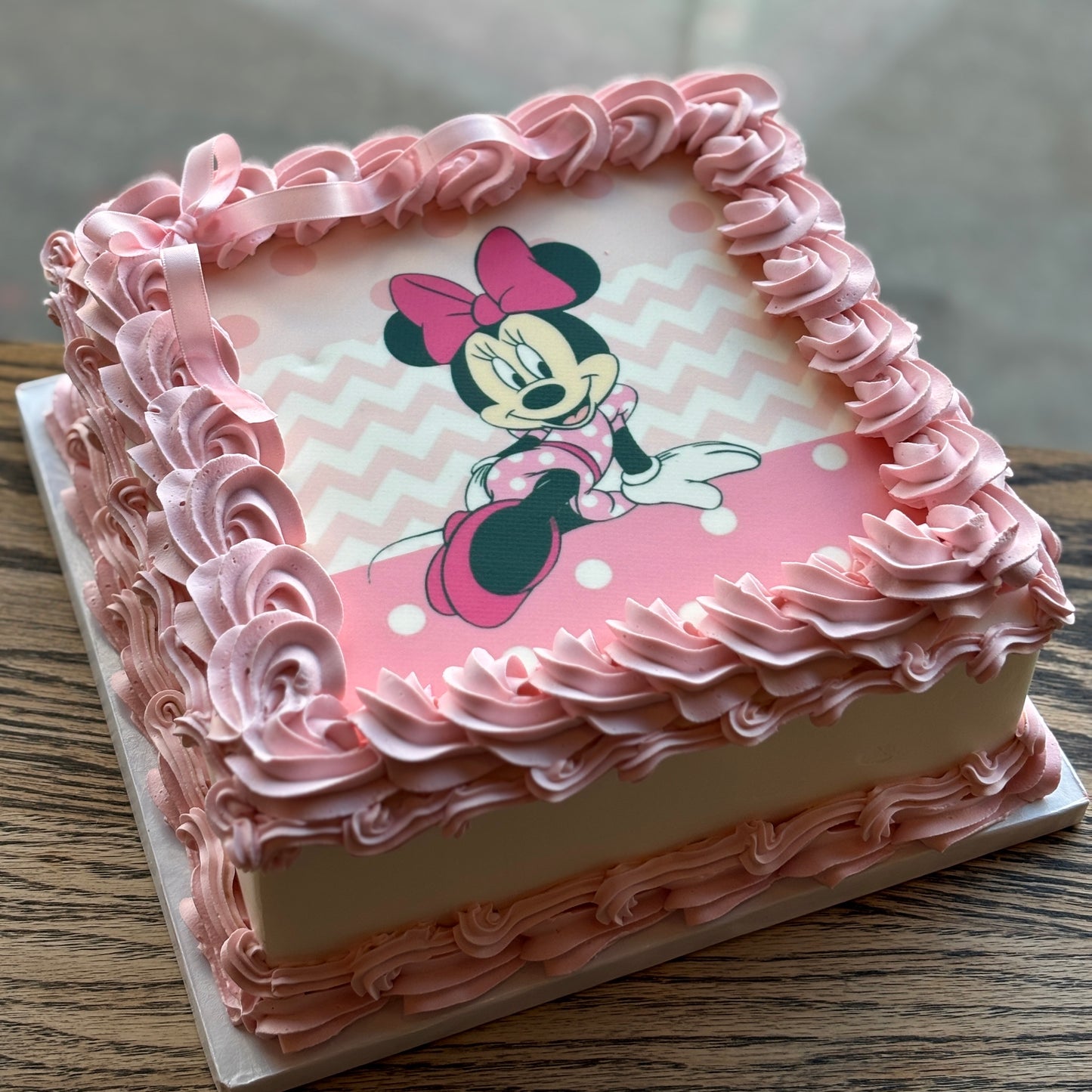 Minnie Mouse Cake